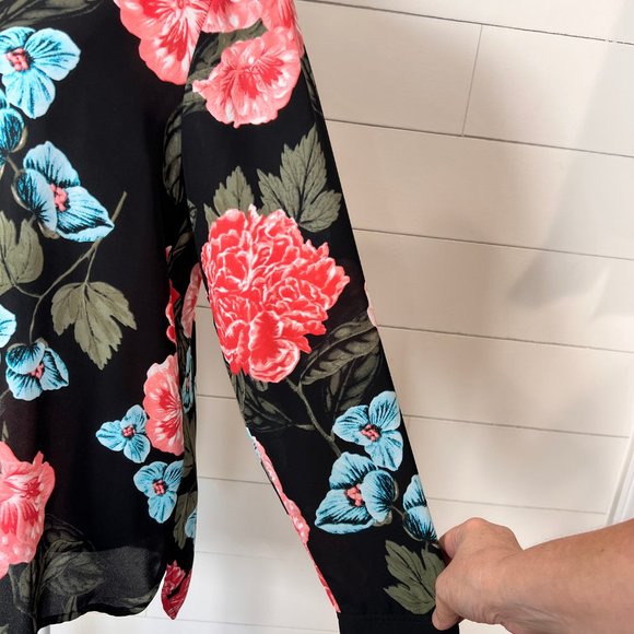 CeCe Black Pink & Blue Floral Semi Sheer Long Sleeve Blouse Size M - Picture 6 of 11